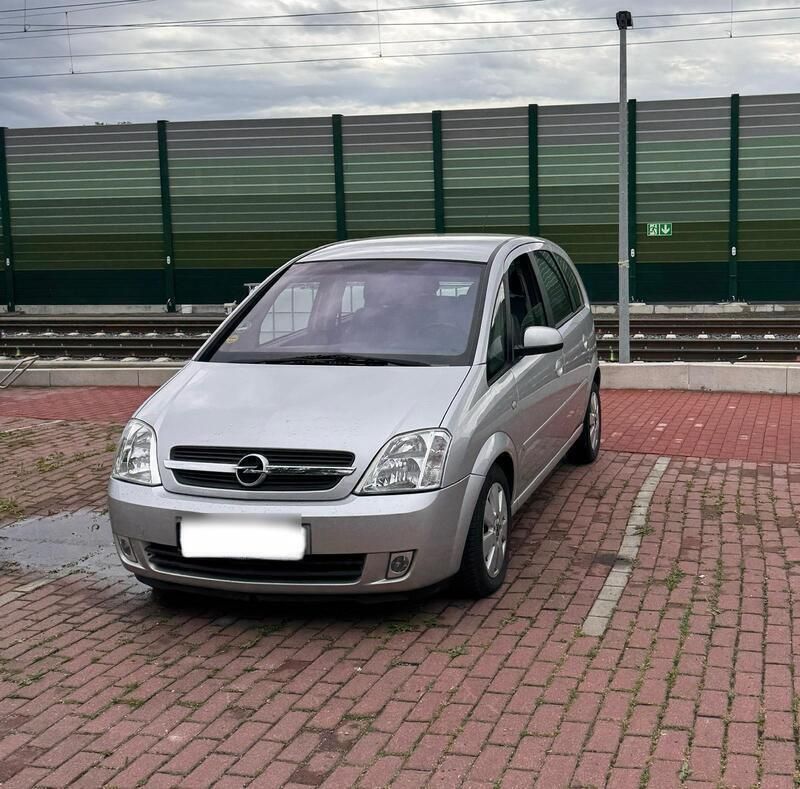 Silber Gebraucht 2005 Opel Meriva Van / Kleinbus | 4.000 € (Fairer Preis) - Bild 1/4