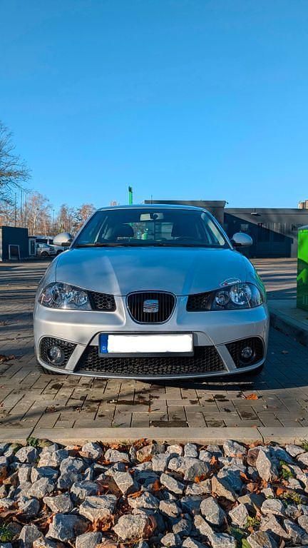 Silber Gebraucht 2008 Seat Ibiza Comfort Limousine | 2.000 € (Guter Preis) - Bild 1/4