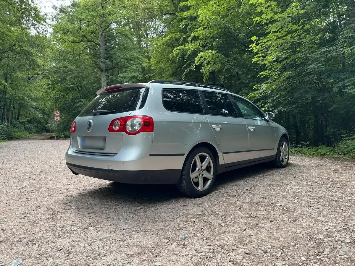Gebraucht VW Passat 140 PS (102 kW) 2010 Silber Kombi