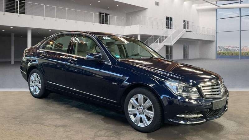 Blau Gebraucht 2011 Mercedes C250 Elegance Limousine | 11.350 € (Superpreis) - Bild 1/4