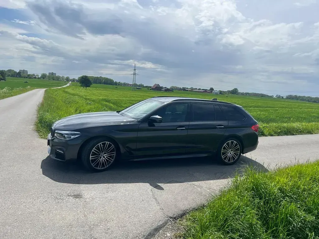 Gebraucht BMW 530 Performance 265 PS (194 kW) 2018 Grau Kombi