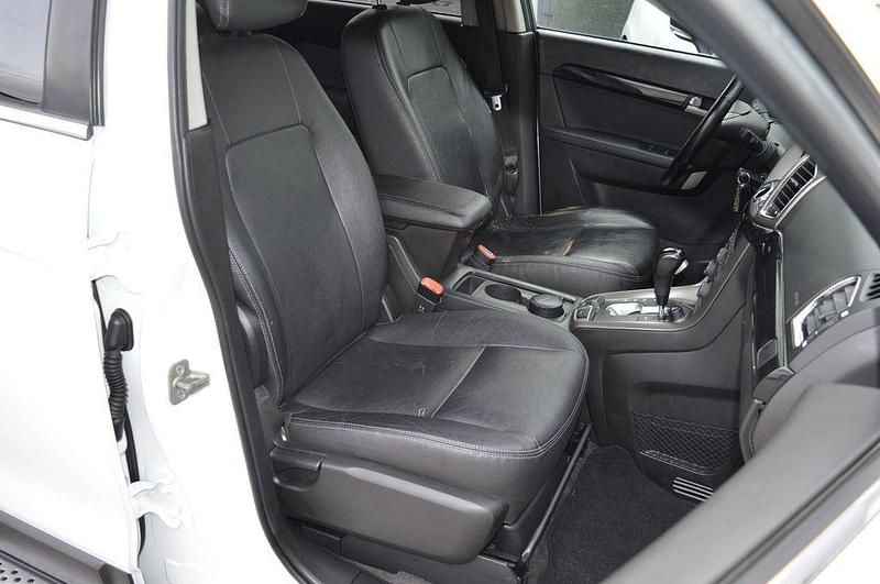 Gebraucht Chevrolet Captiva LTZ 184 PS (135 kW) 2013 Weiß SUV