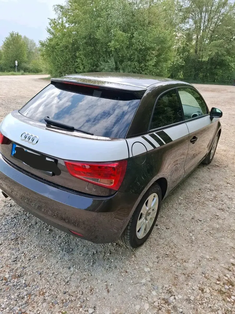 Gebraucht Audi A1 86 PS (63 kW) 2013 Braun Kleinwagen