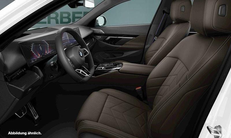 Neu BMW 540 Performance 303 PS (222 kW) 2026 Weiß Limousine