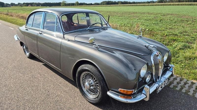 Grau Gebraucht 1964 Jaguar S-Type S Limousine | 13.950 € - Bild 1/4