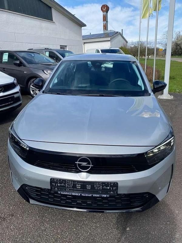 Gebraucht Opel Corsa Edition 101 PS (74 kW) 2024 Kristallsilber Kleinwagen