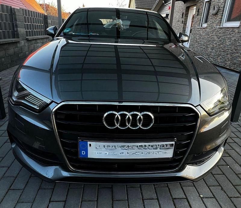 Gebraucht Audi A3 S-Line 125 PS (91 kW) 2015 Grau Limousine