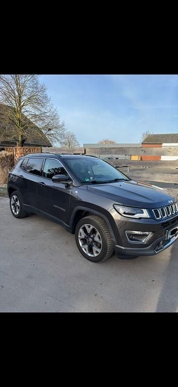 Gebraucht Jeep Compass Limited 140 PS (102 kW) 2017 Schwarz SUV