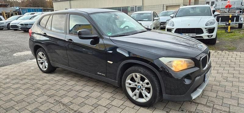 Schwarz Gebraucht 2011 BMW X1 Sport Line SUV | 5.999 € (Superpreis) - Bild 1/4