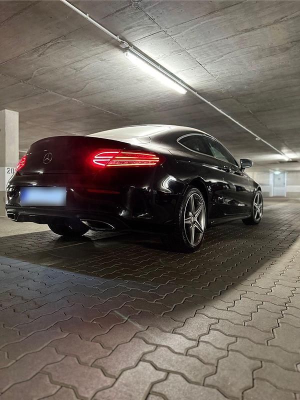 Gebraucht Mercedes C200 AMG line 184 PS (135 kW) 2016 Schwarz Coupé