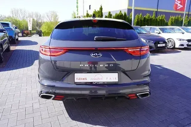 Używany Kia ProCeed GT 204 KM (150 kW) 2021 Szary Kombi
