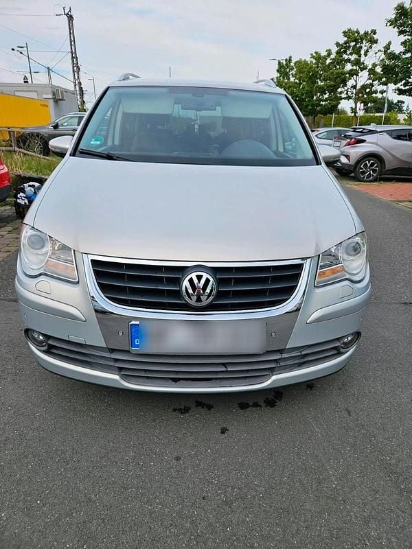 Silber Gebraucht 2010 VW Touran Van / Kleinbus | 5.500 € (Superpreis) - Bild 1/4