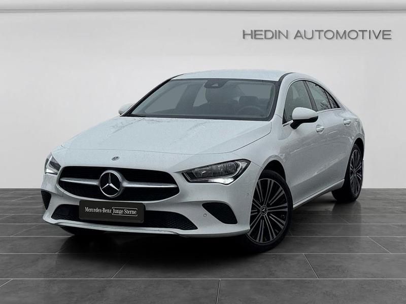 Gebraucht Mercedes CLA250e 160 PS (117 kW) 2022 Unilack polarweiß Limousine