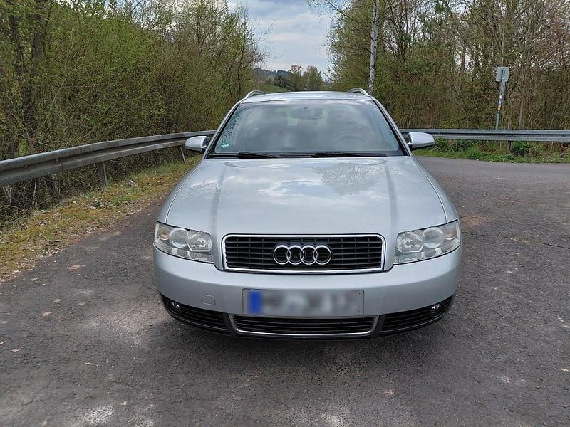 Usata Audi A4 101 CV (74 kW) 2002 Argento Station wagon