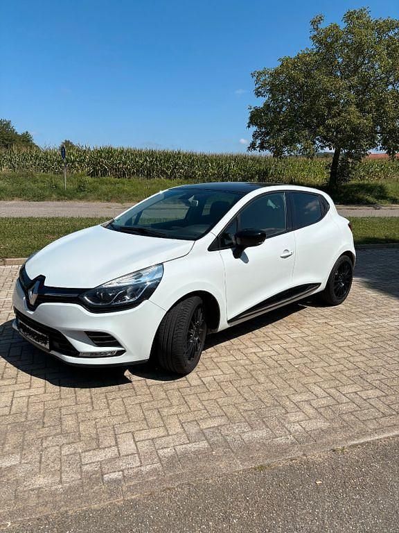 Weiß Gebraucht 2019 Renault Clio IV Limousine | 9.750 € (Fairer Preis) - Bild 1/4