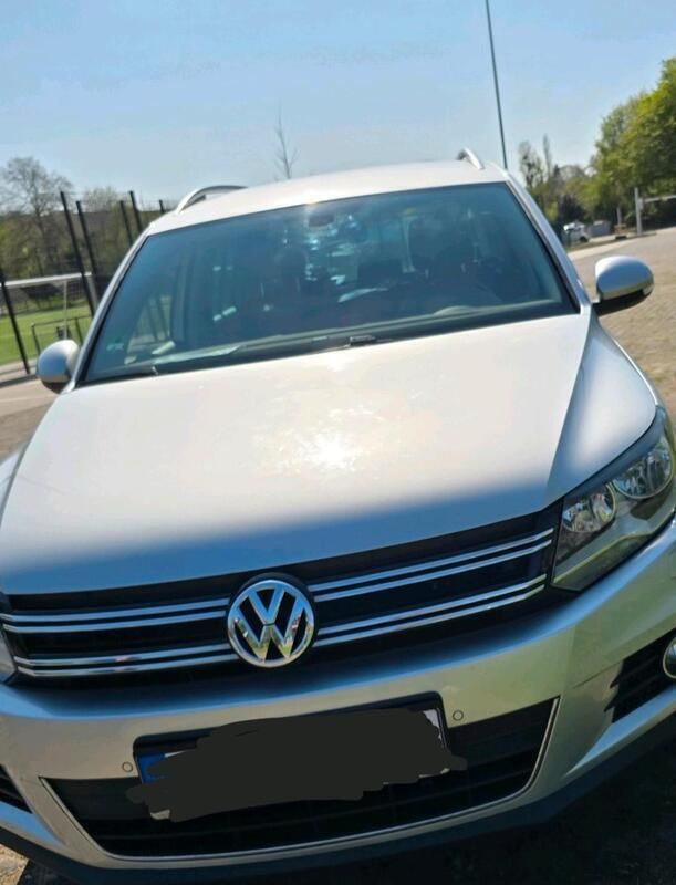 Silber Gebraucht 2015 VW Tiguan Cup SUV | 11.300 € (Fairer Preis) - Bild 1/4