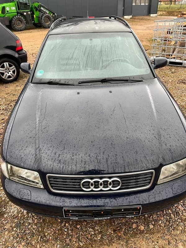 Gebraucht Audi A4 150 PS (110 kW) 1997 Blau Kombi