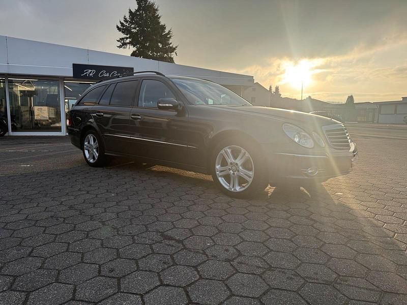 Gebraucht Mercedes E320 224 PS (164 kW) 2008 Andere farben Kombi