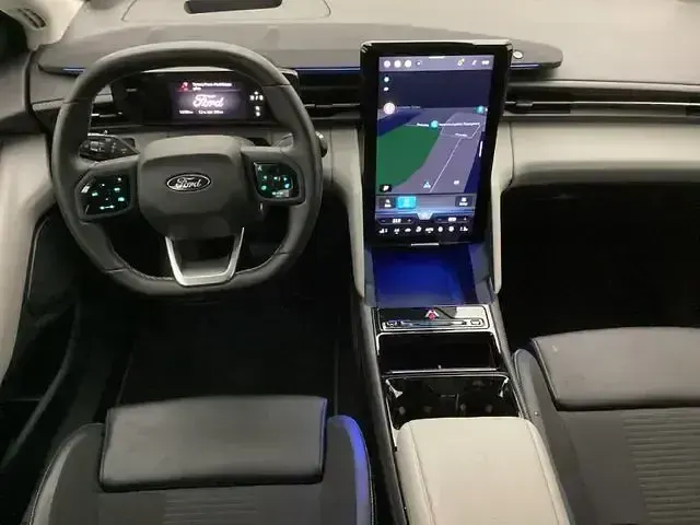 Usado Ford Explorer Premium 250 kW (340 HP) 2024 Branco SUV