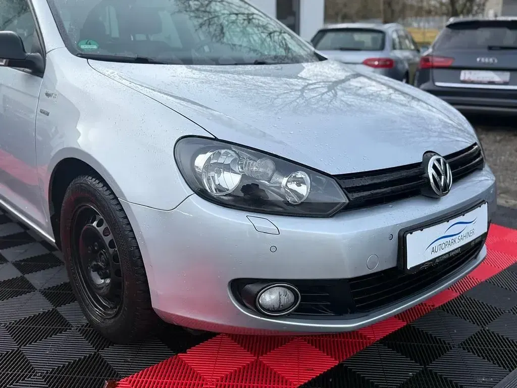 Second-hand VW Golf VII 105 CP (77 kW) 2013 Argintiu Berlinǎ