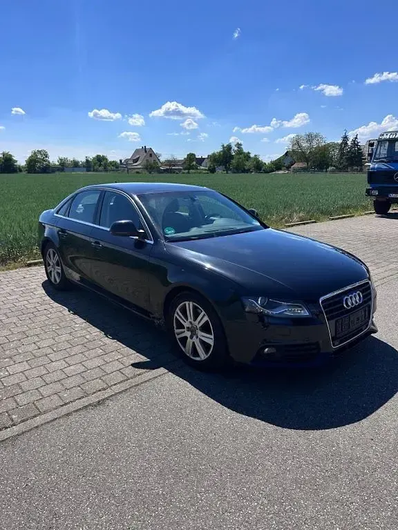 Second-hand Audi A4 Ambition 160 CP (117 kW) 2008 Negru Berlinǎ