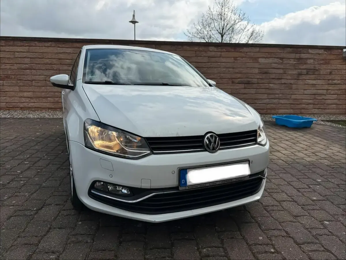 Gebraucht VW Polo 90 PS (66 kW) 2015 Weiß Limousine