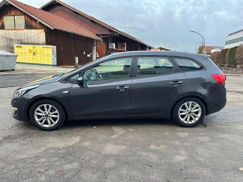 Gebraucht Kia Ceed 136 PS (100 kW) 2016 Schwarz Kleinwagen