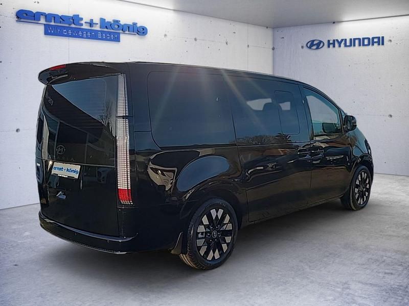 Neu Hyundai Staria Signature 224 PS (164 kW) 2025 Schwarz Van / Kleinbus