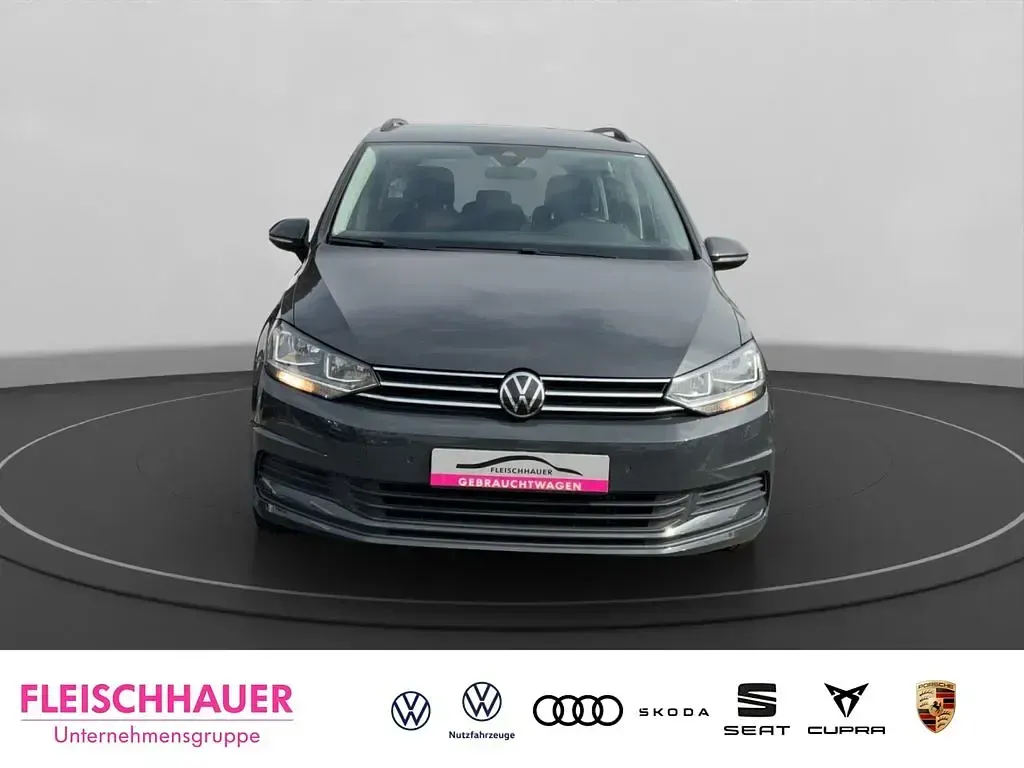 Gebraucht VW Touran Comfortline 150 PS (110 kW) 2023 Grau Van / Kleinbus