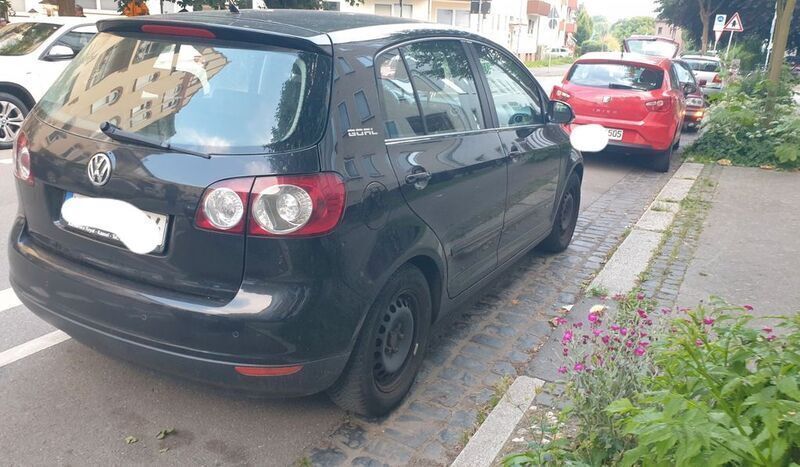 Schwarz Gebraucht 2006 VW Golf Plus Goal Van / Kleinbus | 3.300 € (Fairer Preis) - Bild 1/4
