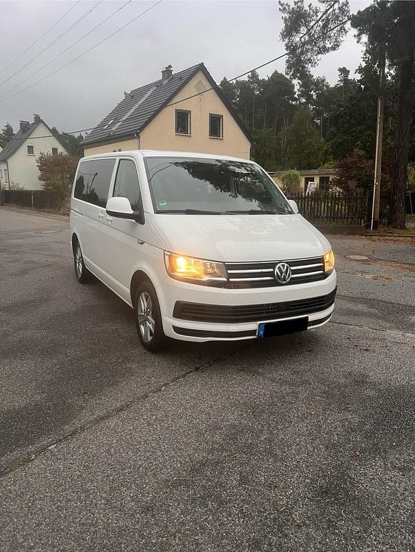 Weiß Gebraucht 2017 VW T6 Comfortline Van | 25.700 € (Guter Preis) - Bild 1/4