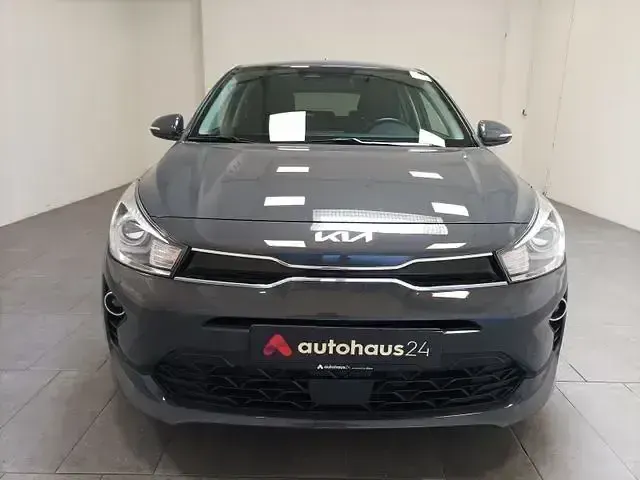 Gebraucht Kia Rio Spirit 101 PS (74 kW) 2023 Grau Kleinwagen
