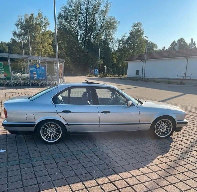 Gebraucht BMW 530 Performance 218 PS (160 kW) 1993 Silber Limousine