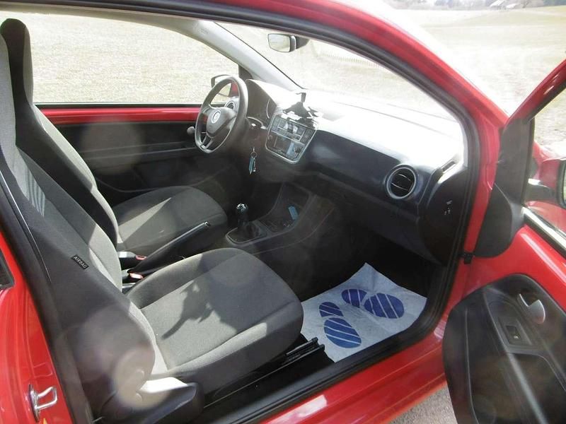 Gebraucht VW up! Basis 65 PS (47 kW) 2022 Tornadorot Kleinwagen