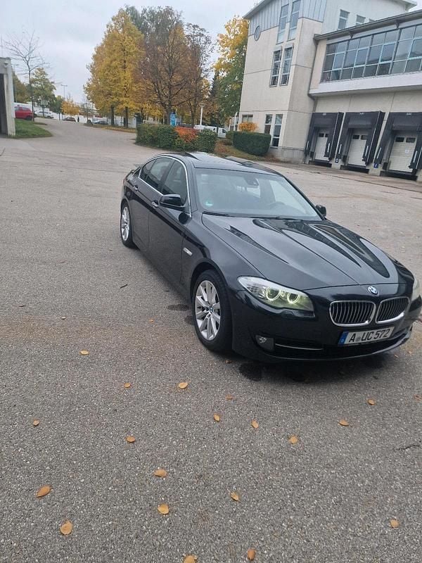 Schwarz Gebraucht 2011 BMW 525 Limousine | 9.500 € (Guter Preis) - Bild 1/4