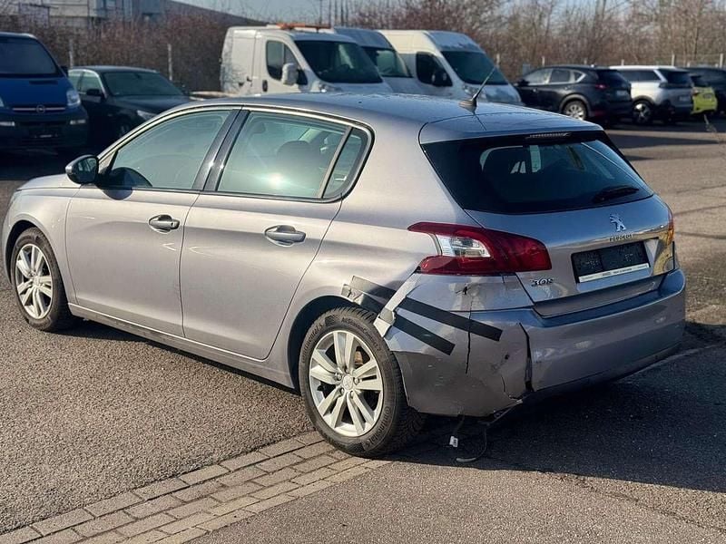 Gebraucht Peugeot 308 Active 125 PS (91 kW) 2014 Lack grau artense/metallicl Kleinwagen