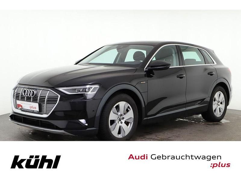 Brillantschwarz Gebraucht 2022 Audi e-tron Advanced Plus SUV | 42.280 € (Teuer) - Bild 1/4