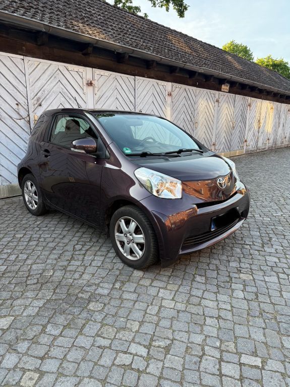 Violet Gebraucht 2009 Toyota iQ Kleinwagen | 3.000 € (Superpreis) - Bild 1/4