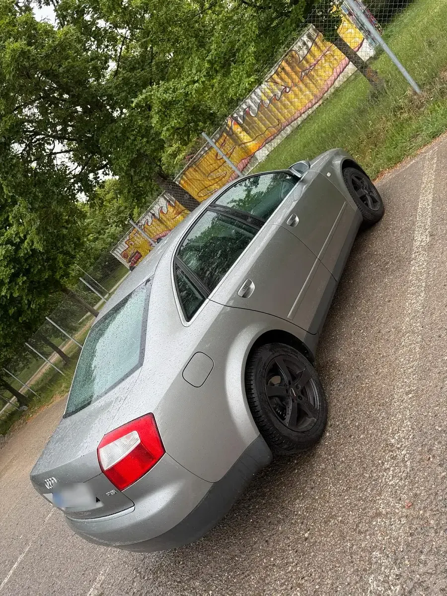 Gebraucht Audi A4 150 PS (110 kW) 2003 Grau Limousine