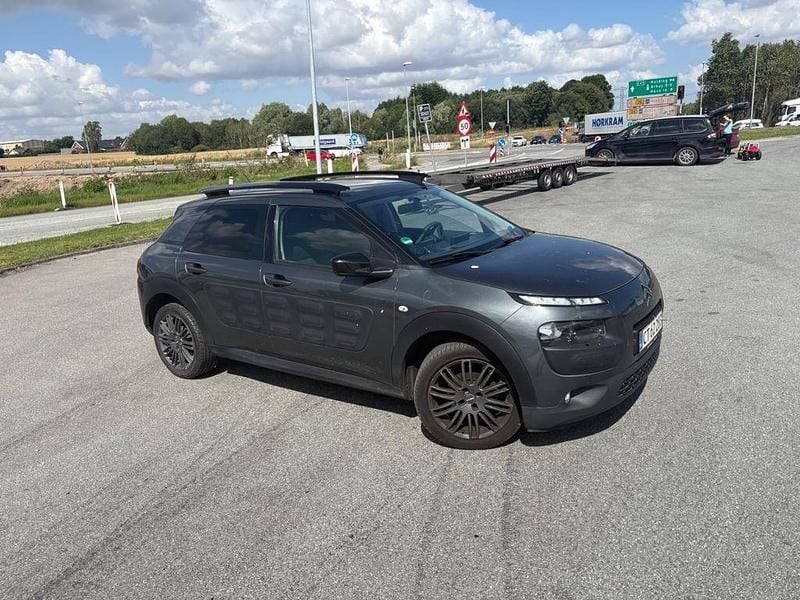Grau Gebraucht 2015 Citroën C4 Cactus Feel Kleinwagen | 5.400 € (Guter Preis) - Bild 1/4