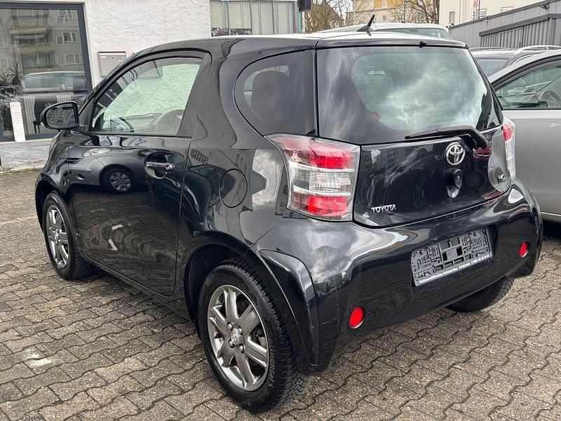 Gebraucht Toyota iQ 68 PS (50 kW) 2009 Schwarz Kleinwagen