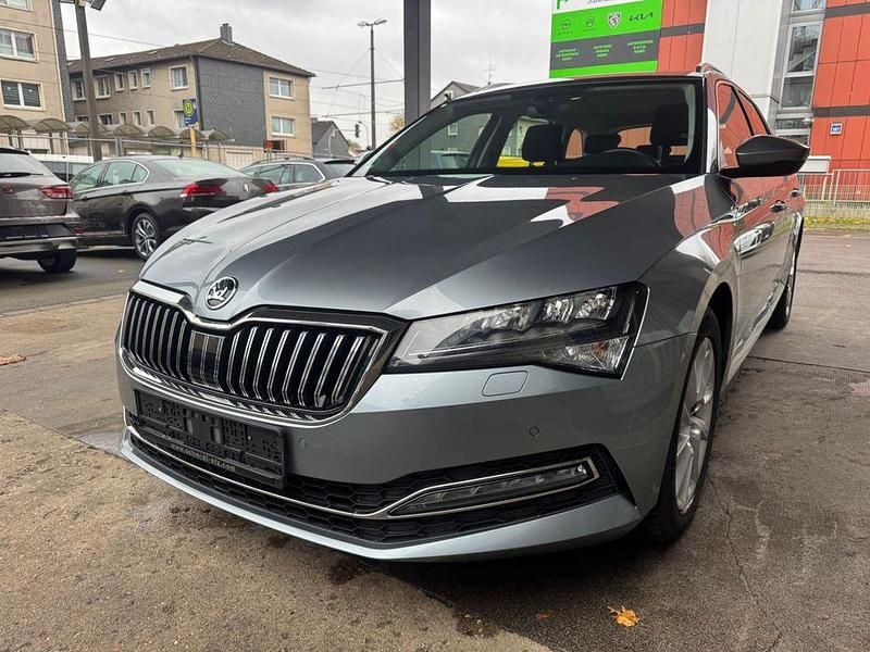 Gebraucht Skoda Superb Style 200 PS (147 kW) 2021 Grau Kombi