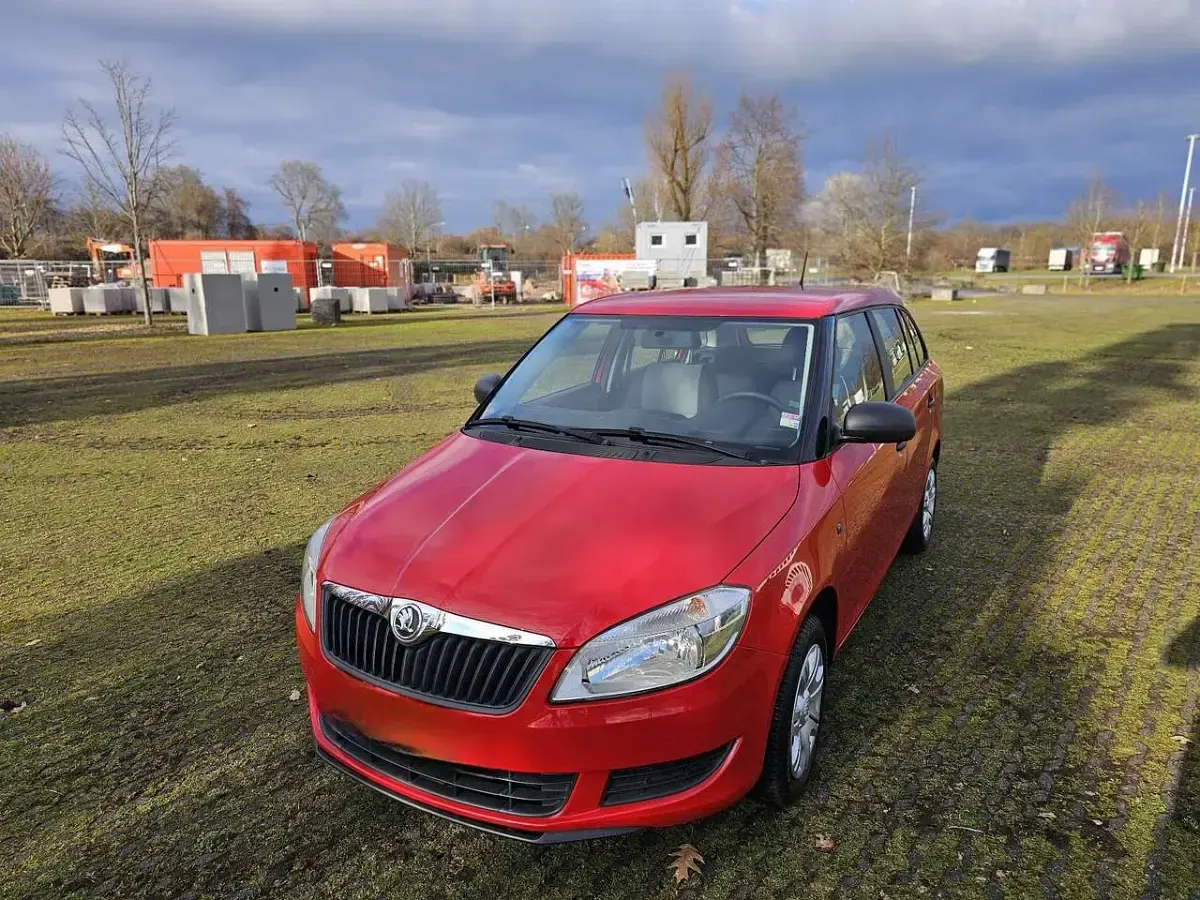 Gebraucht Skoda Fabia Active 69 PS (50 kW) 2014 Rot Kombi