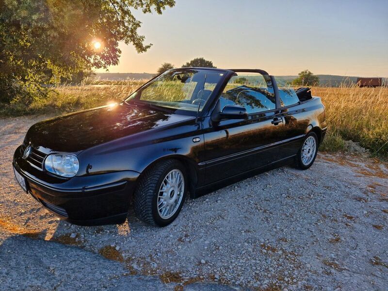Schwarz Gebraucht 2000 VW Golf Cabriolet Highline Cabrio | 3.500 € (Fairer Preis) - Bild 1/4