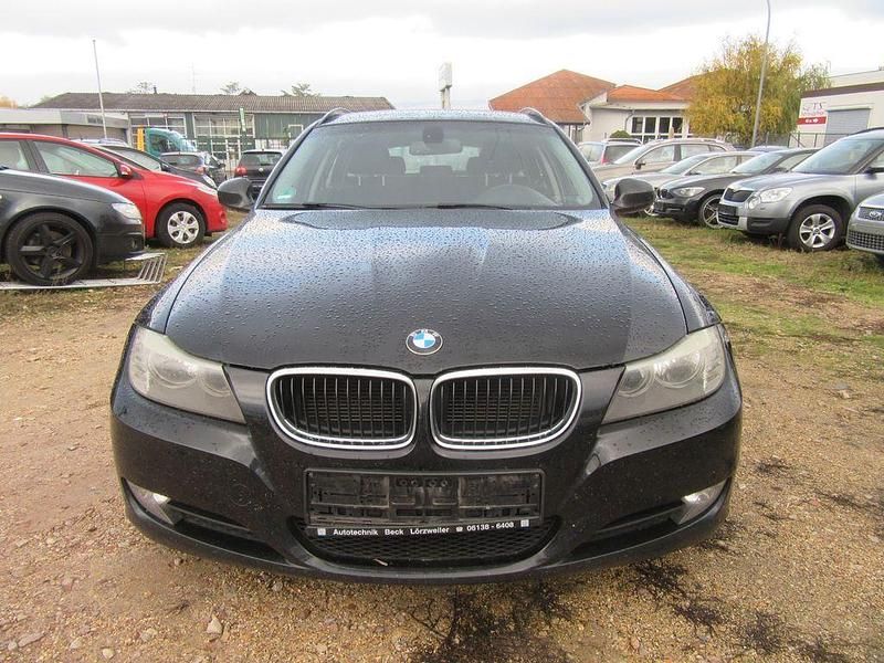 Gebraucht BMW 320 Comfort Edition 184 PS (135 kW) 2012 Schwarz Kombi