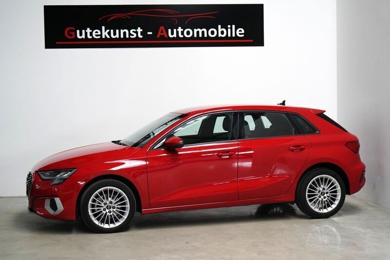 Rot Gebraucht 2023 Audi A3 Advanced Limousine | 22.900 € (Superpreis) - Bild 1/4