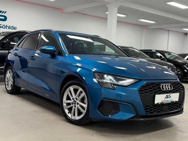 Blau Gebraucht 2022 Audi A3 S-Line Limousine | 24.890 € (Superpreis) - Bild 1/4