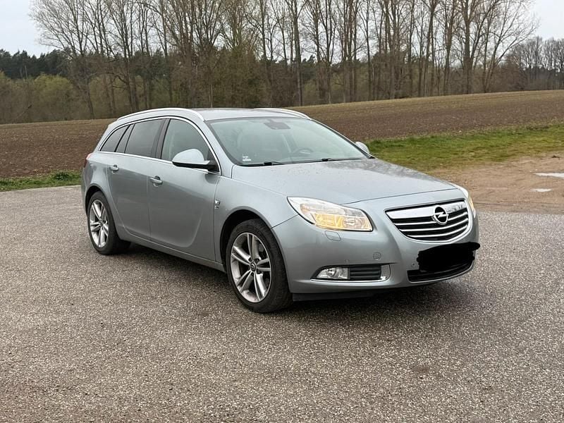 Gebraucht Opel Insignia 160 PS (117 kW) 2013 Andere farben Kombi