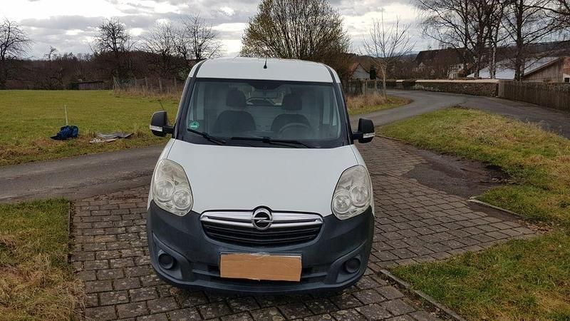 Gebraucht Opel Combo 90 PS (66 kW) 2013 Weiß Van / Kleinbus