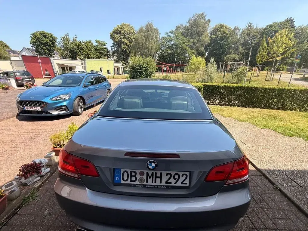 Gebraucht BMW 320 Cabriolet 177 PS (130 kW) 2009 Silber Cabrio